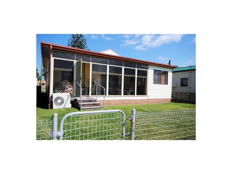 15 Village Bay Close, Marks Point NSW 2280