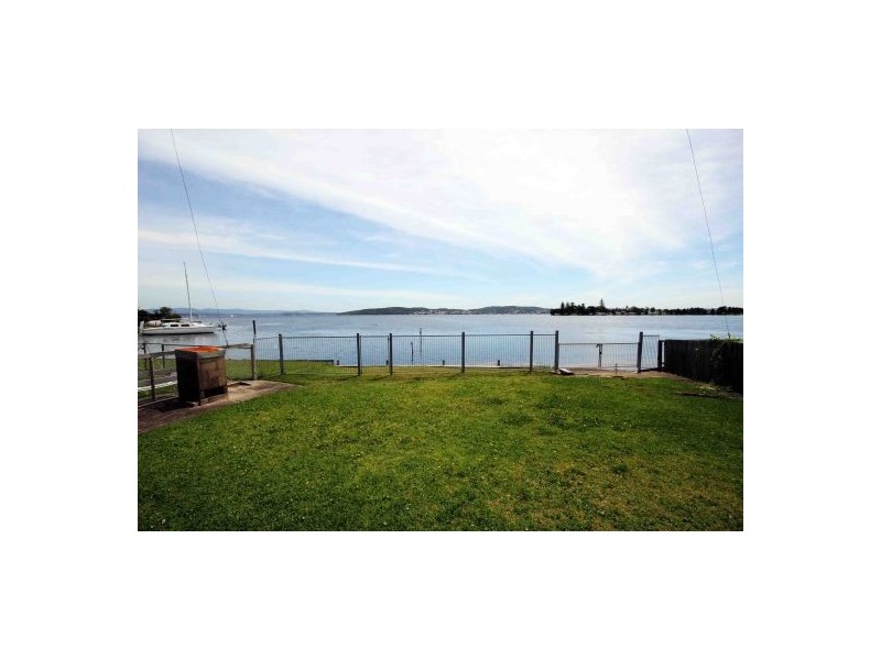 19 Village Bay Close, Marks Point NSW 2280