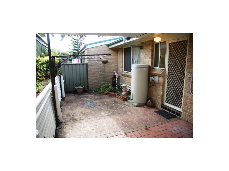 2/14 Hall Street, Belmont NSW 2280