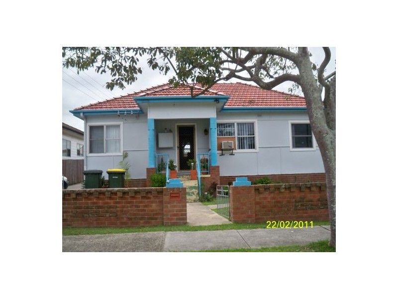 11 Maude Street, Belmont NSW 2280