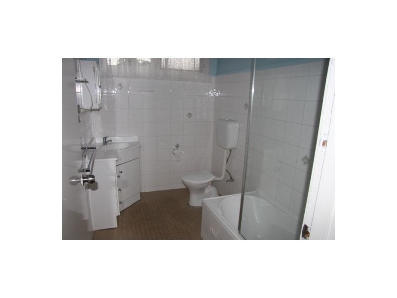 22 Brooks Ave, Cardiff NSW 2285