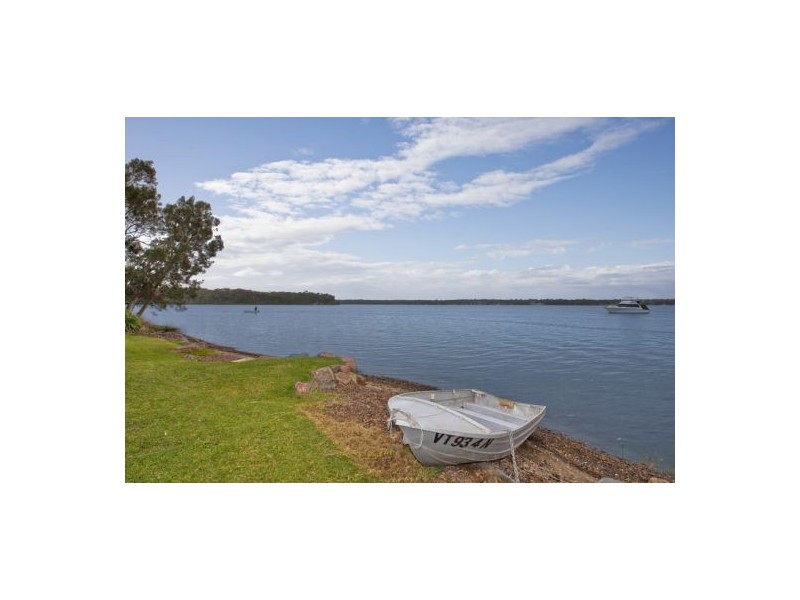 11 Branter Road, Nords Wharf NSW 2281