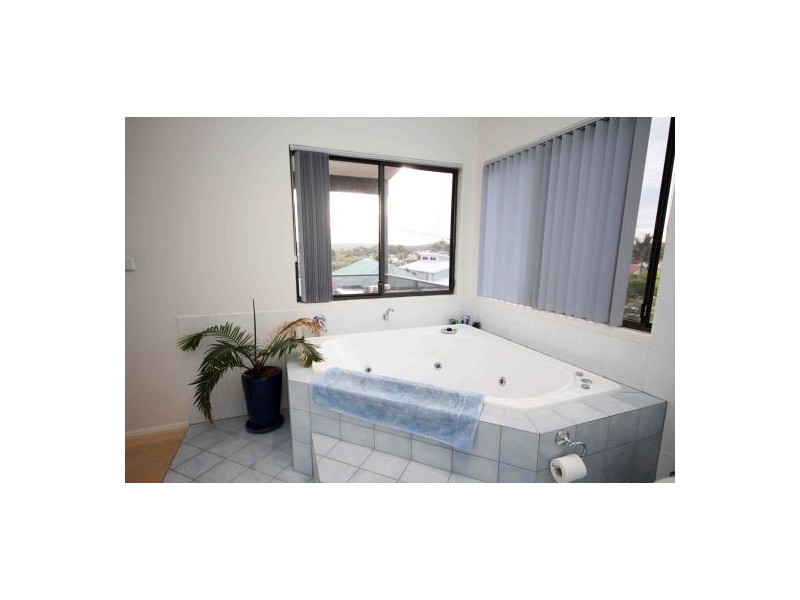 48 Woods Street, Redhead NSW 2290