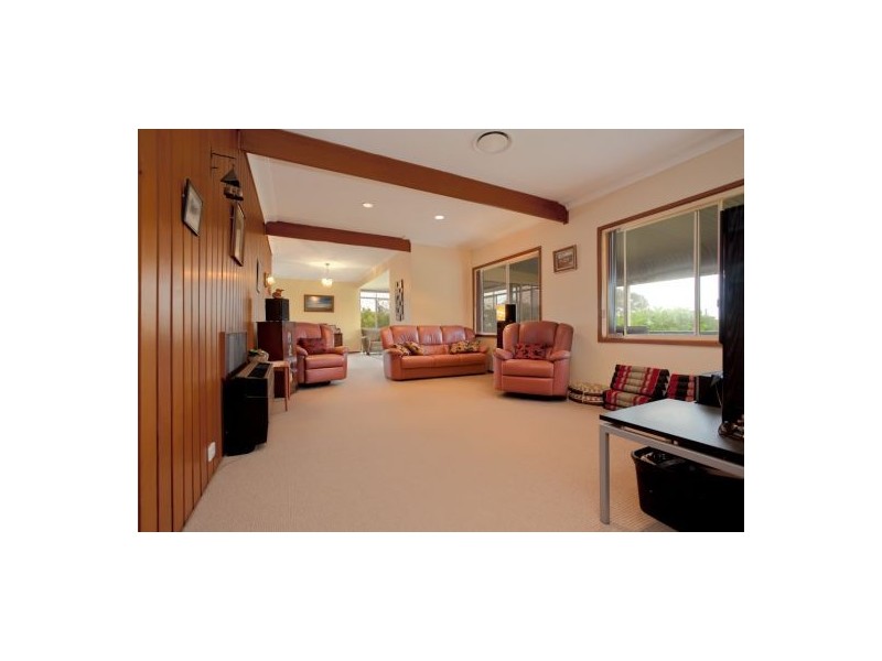 2 Garrawilla Crescent, Dudley NSW 2290