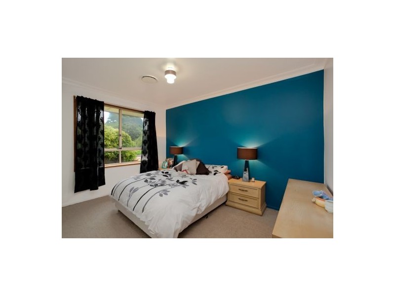 2 Garrawilla Crescent, Dudley NSW 2290