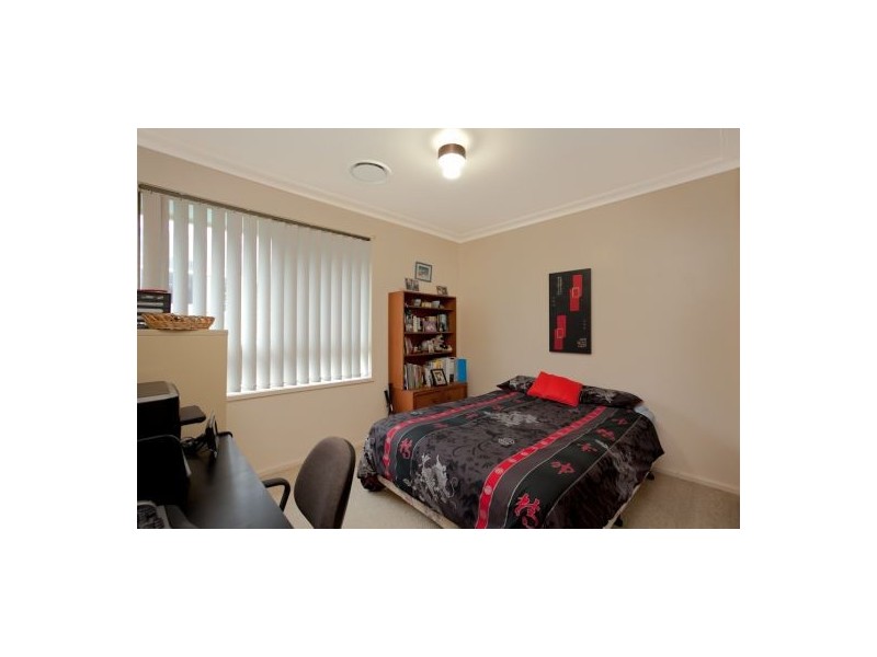 2 Garrawilla Crescent, Dudley NSW 2290