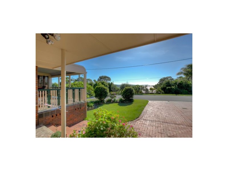 2 Garrawilla Crescent, Dudley NSW 2290