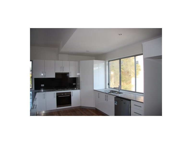 2 171 Corlette Street, The Junction NSW 2291