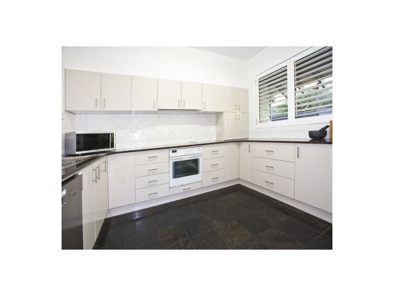 5 Eleebana Road, Eleebana NSW 2282