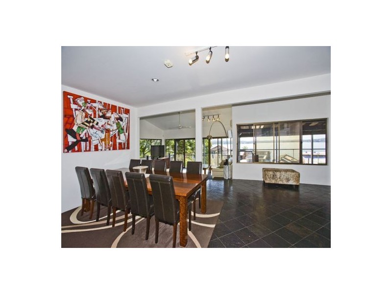 5 Eleebana Road, Eleebana NSW 2282