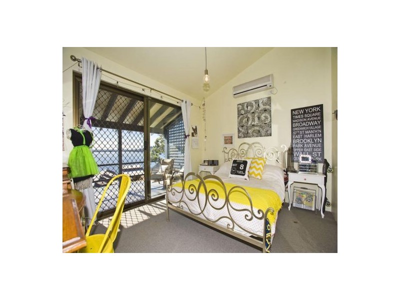 5 Eleebana Road, Eleebana NSW 2282