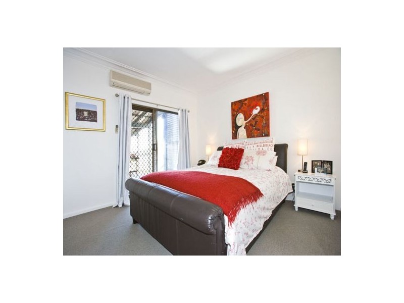 5 Eleebana Road, Eleebana NSW 2282