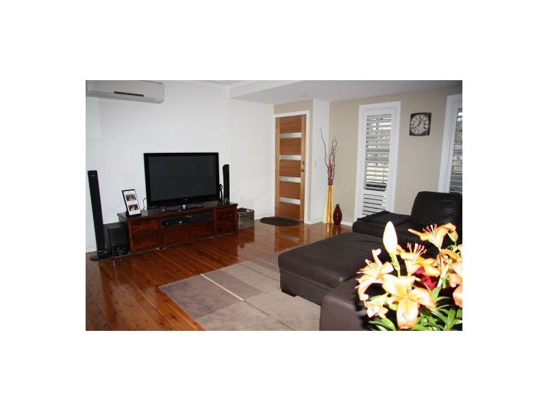 62 Wommara Avenue, Belmont North NSW 2280