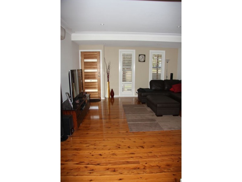 62 Wommara Avenue, Belmont North NSW 2280