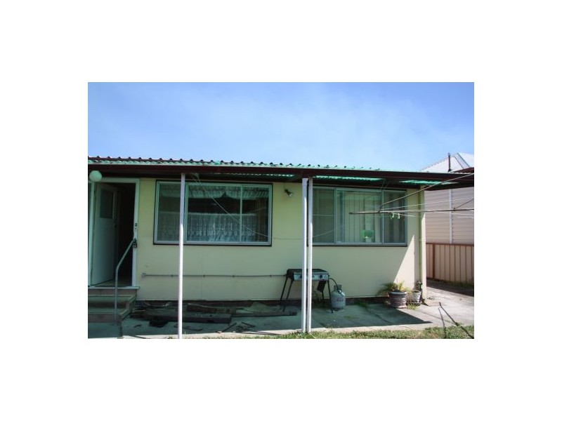 23 Marks Parade, Marks Point NSW 2280