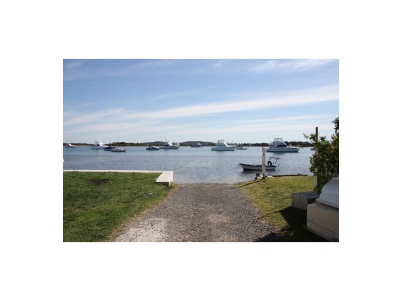 23 Marks Parade, Marks Point NSW 2280