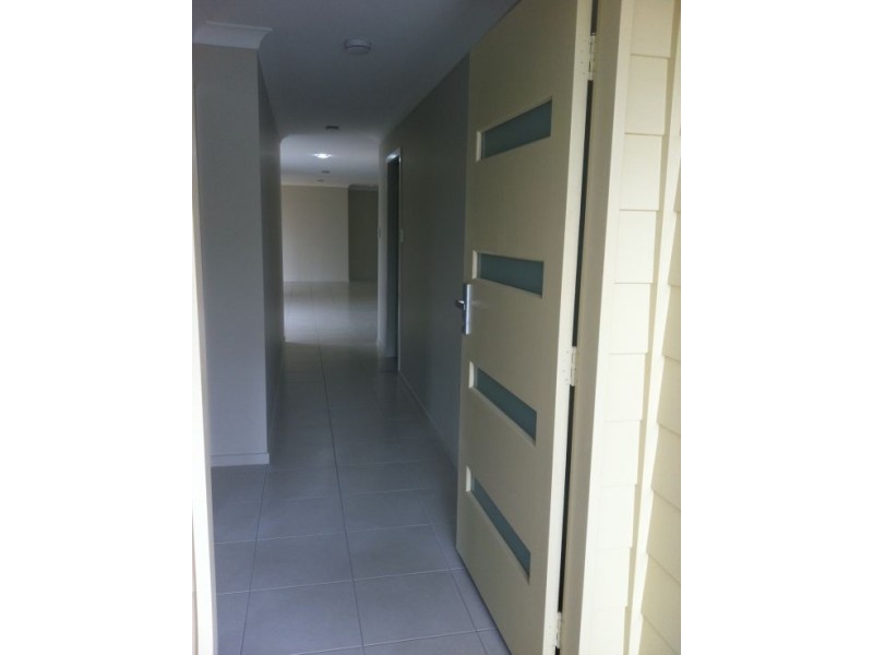 5 Furness Place, Cameron Park NSW 2285