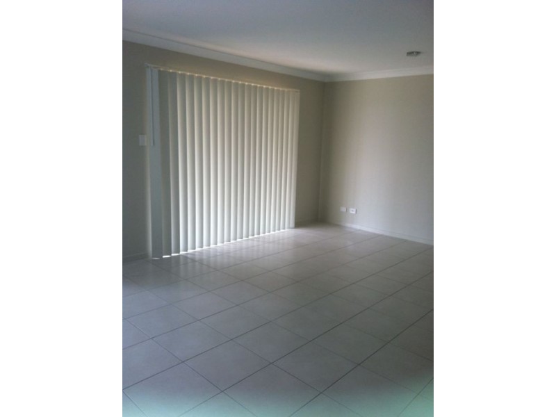 5 Furness Place, Cameron Park NSW 2285