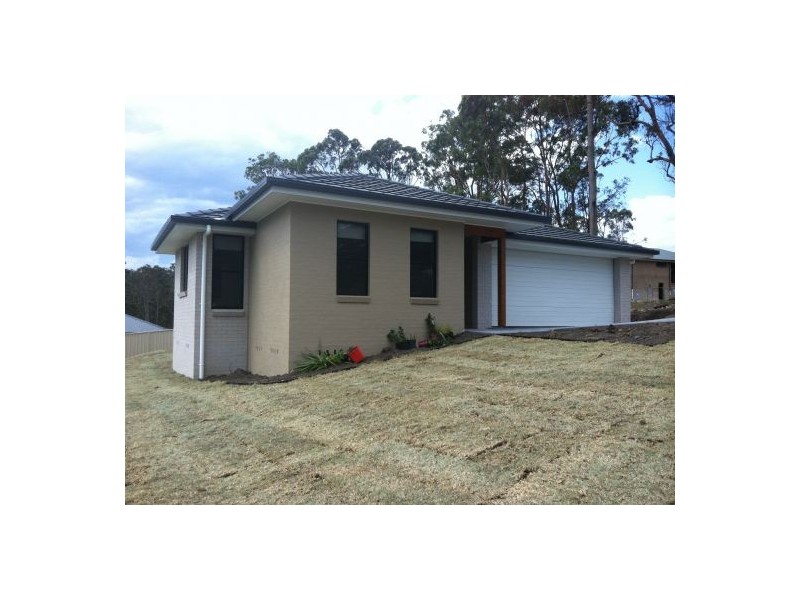 5 Furness Place, Cameron Park NSW 2285