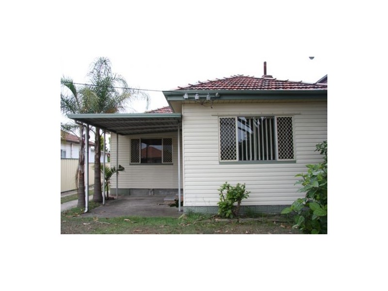 18 Beach Street, Belmont South NSW 2280