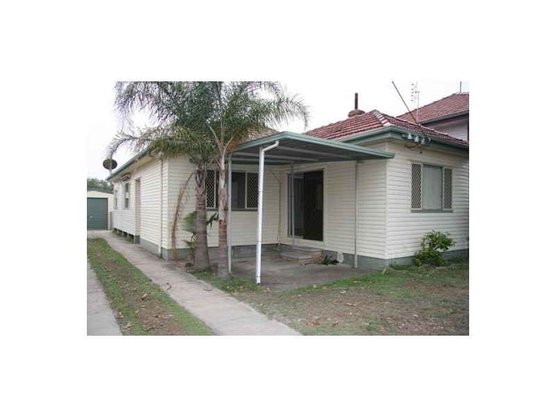 18 Beach Street, Belmont South NSW 2280
