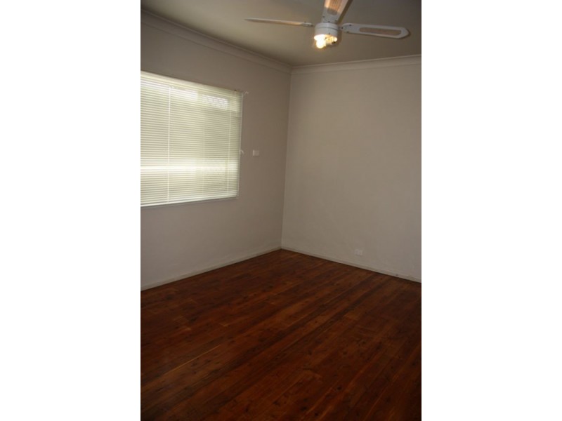 18 Beach Street, Belmont South NSW 2280