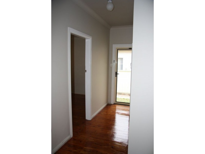 18 Beach Street, Belmont South NSW 2280