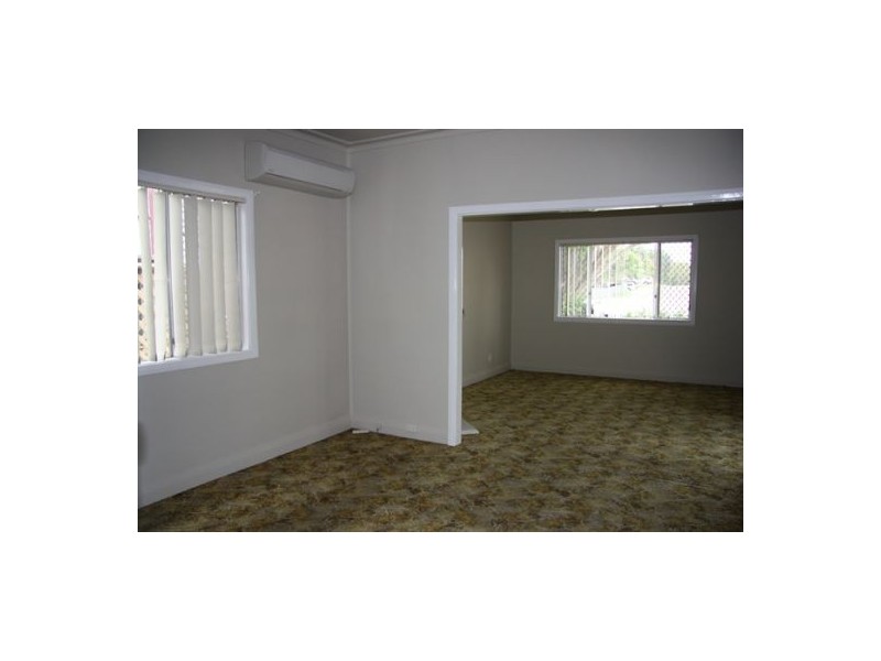 18 Beach Street, Belmont South NSW 2280