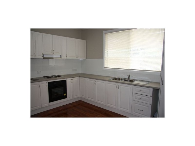 18 Beach Street, Belmont South NSW 2280