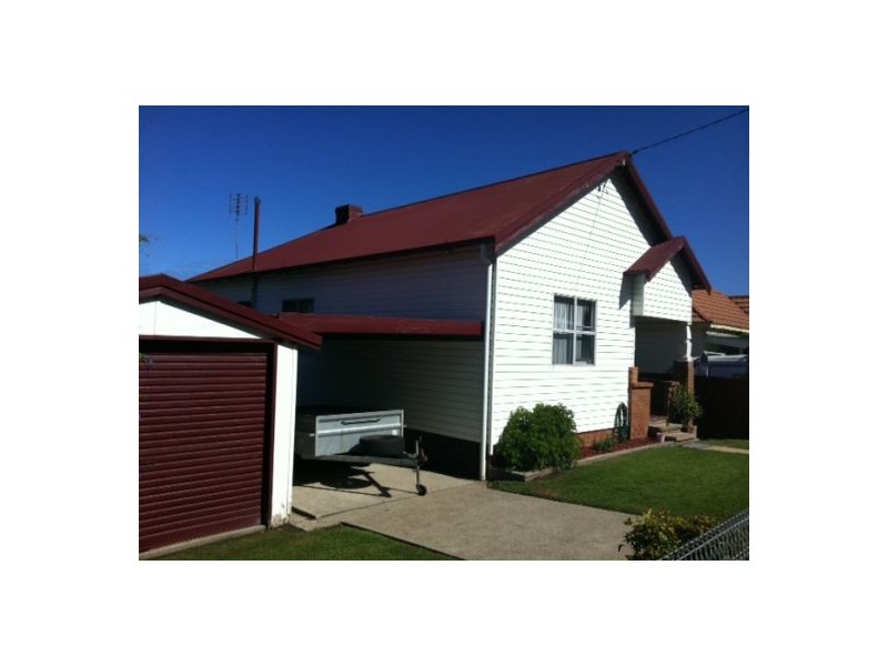 39 Floraville Road, Belmont North NSW 2280