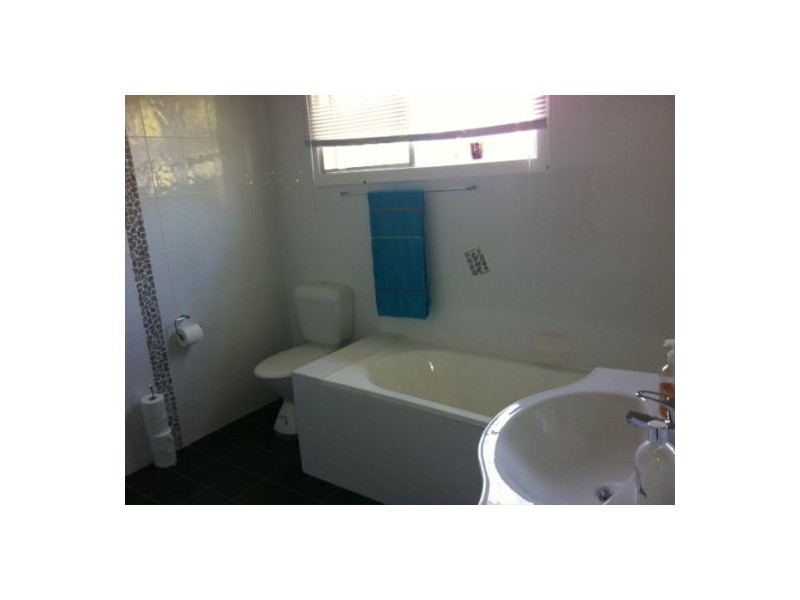 39 Floraville Road, Belmont North NSW 2280