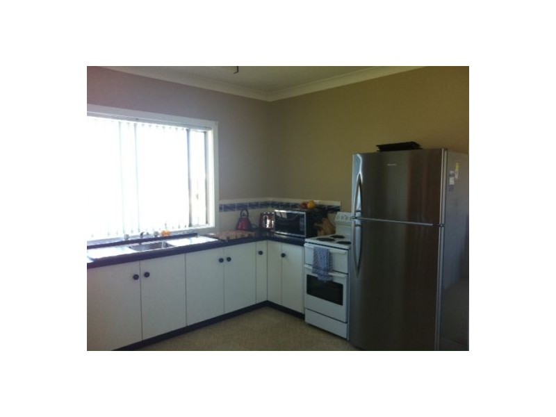 39 Floraville Road, Belmont North NSW 2280