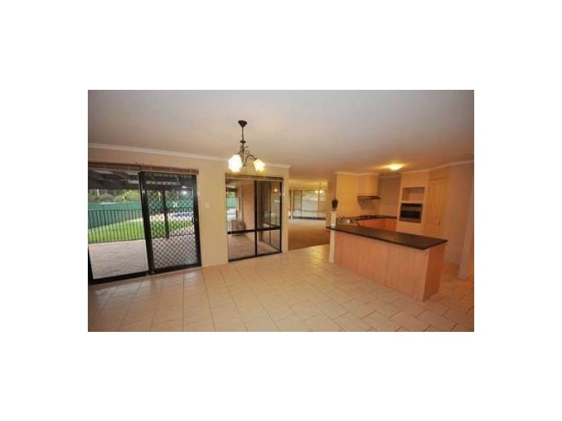 9 Churnwood Drive, Fletcher NSW 2287