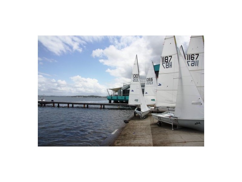 76 Ross Street, Belmont NSW 2280