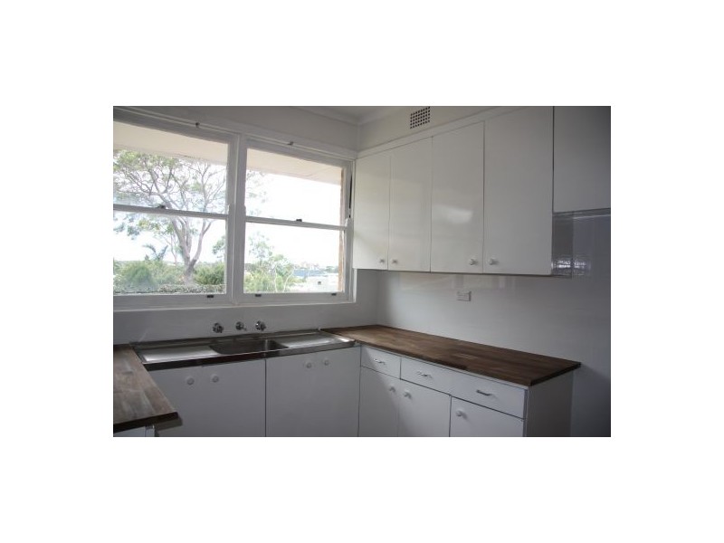 76 Ross Street, Belmont NSW 2280