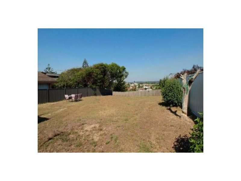 9 Ebsworth Street, Redhead NSW 2290