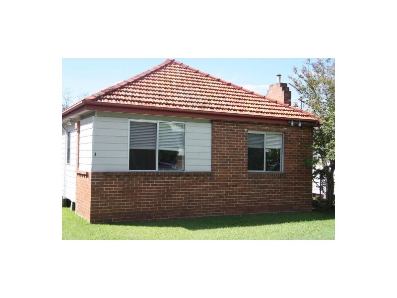 3 Floraville Road, Belmont NSW 2280