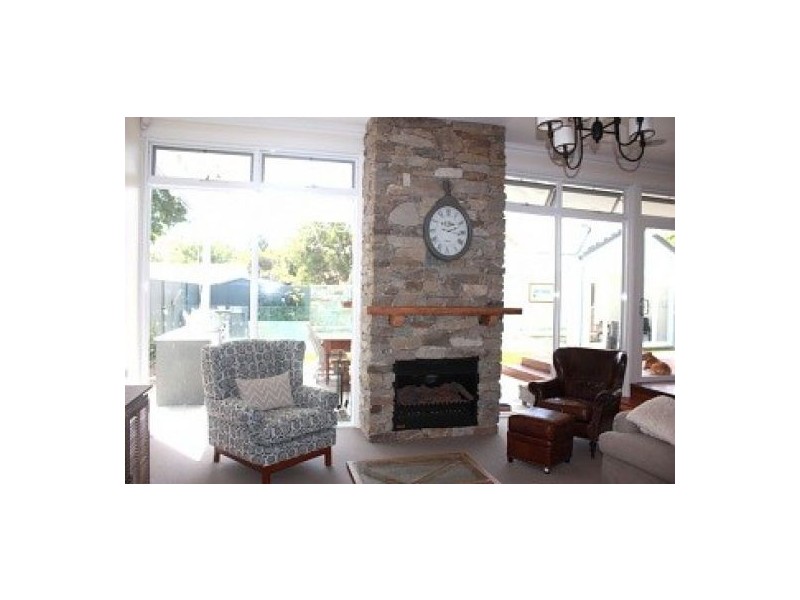 10 Ella Street, Merewether NSW 2291