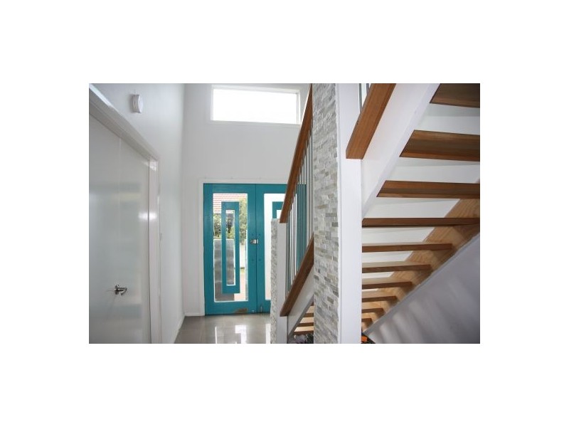 101 Marks Point Road, Marks Point NSW 2280