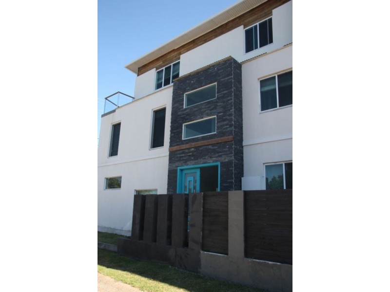 101 Marks Point Road, Marks Point NSW 2280