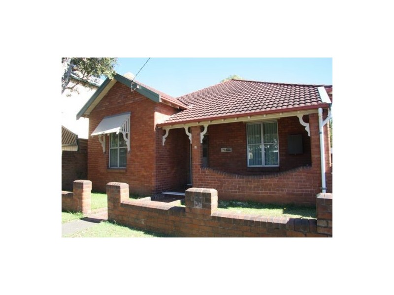 18 Cameron Street, Hamilton NSW 2303