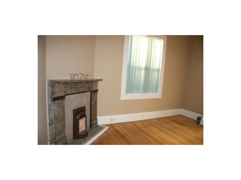 18 Cameron Street, Hamilton NSW 2303