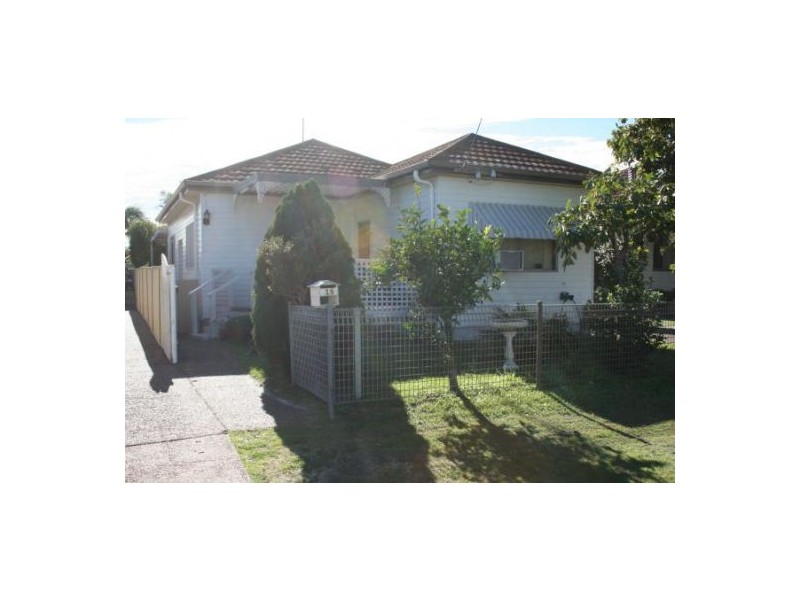 16 Beach Street, Belmont South NSW 2280