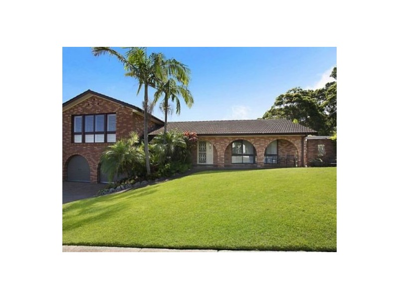 2 Camberwarra Drive, Belmont North NSW 2280