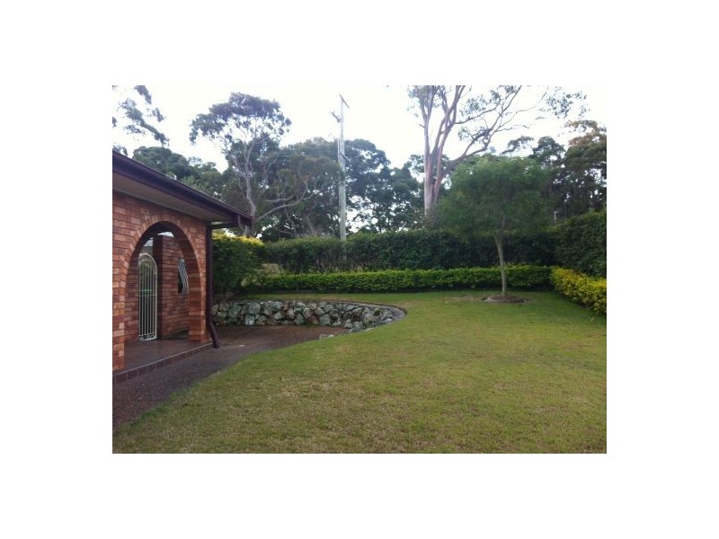 2 Camberwarra Drive, Belmont North NSW 2280