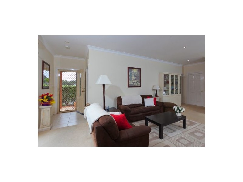 4 Sabot Close, Belmont NSW 2280