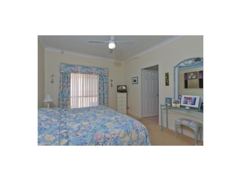 4 Sabot Close, Belmont NSW 2280