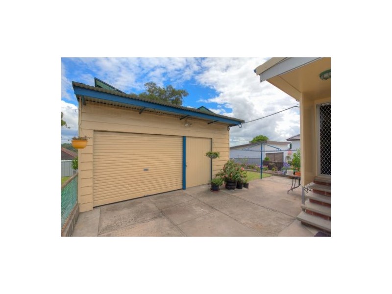 14 Villa Road, Waratah West NSW 2298