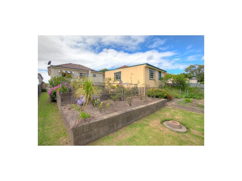 14 Villa Road, Waratah West NSW 2298