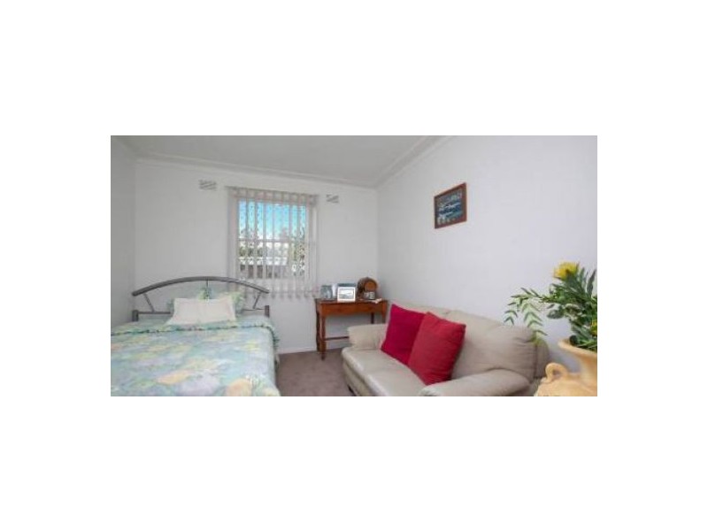 2 Alexander Street, Mount Hutton NSW 2290